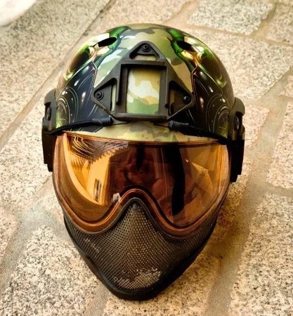 Image 1 for WARQ helm met unieke paintjob (mag weg tegen elk aannemelijk bod )