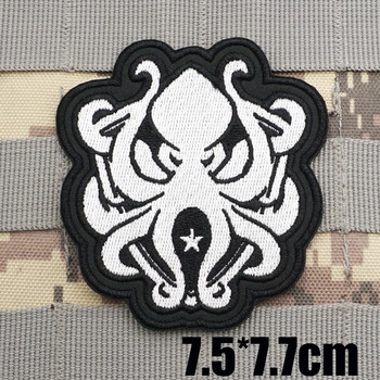 Image 2 for Arena breakout white-wolf blackgold patches