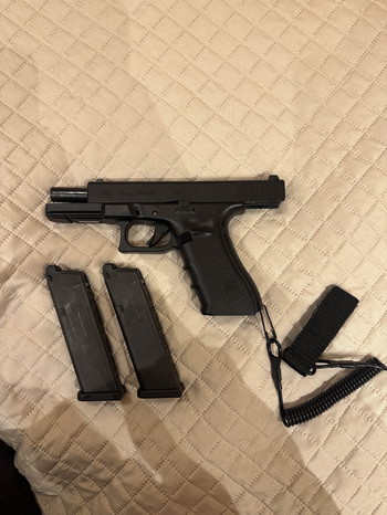 Bild 2 für Tokyo marui glock 17 gen 4 with modifications.