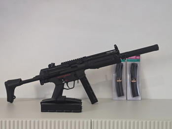 Image 2 for G&G TGM A3 ( MP5 ) + tracer unit + 6 mags + m-lok rail
