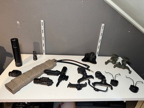 Afbeelding van Flashlight, Magazine puller, Supressor, Holster glock