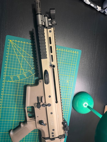 Afbeelding 3 van WE SCAR-L V2 met 4 mags