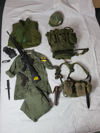 Bild 2 für (US) Vietnam oorlog gear + Replica's