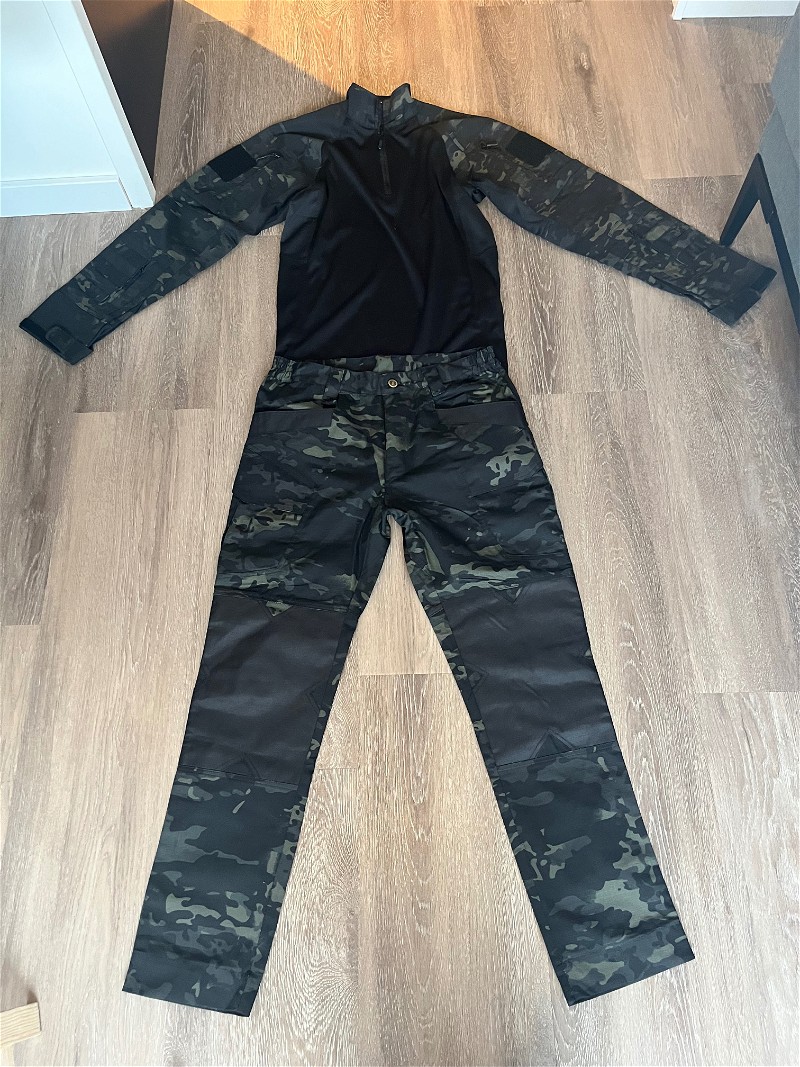 Image 1 for Nooit gedragen nieuwe combat kleding zwart