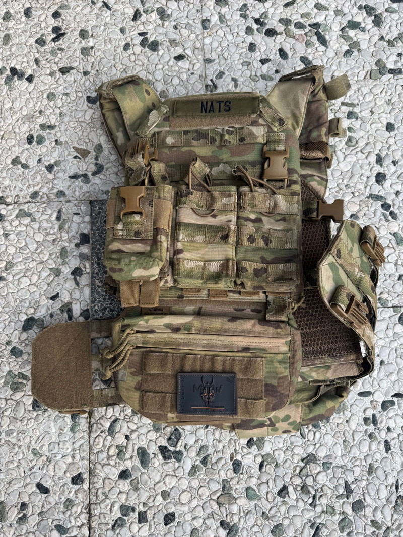 Image 1 for Warrior Assault Systems plate carrier MultiCam + pouches