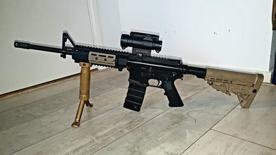 Image pour KJW M4 GBB omgebouwd naar COLT C8 NLD