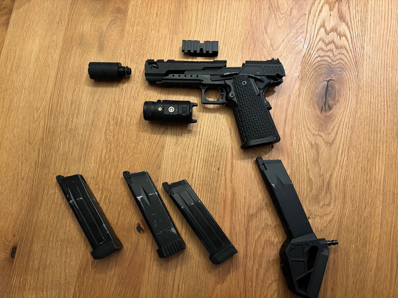 Bild 1 für Novritsch SSP5.1 F-mark + 3 magazijnen + optic rail adapter