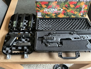 Afbeelding van complete set TM Glock 18C met Roni B-Pistol met 4 HPA Magazijnen