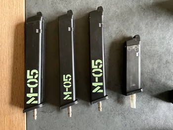 Image 6 for complete set TM Glock 18C met Roni B-Pistol met 4 HPA Magazijnen