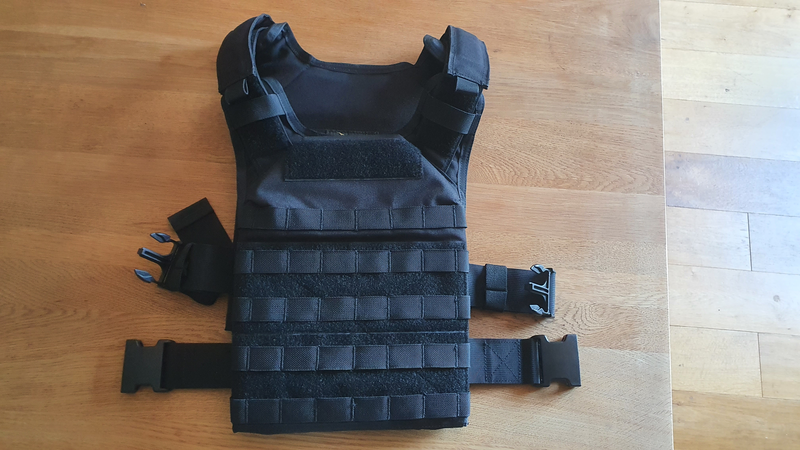 Afbeelding 1 van FLYYE FAST ATTACK PLATE CARRIER - Inclusief inserts