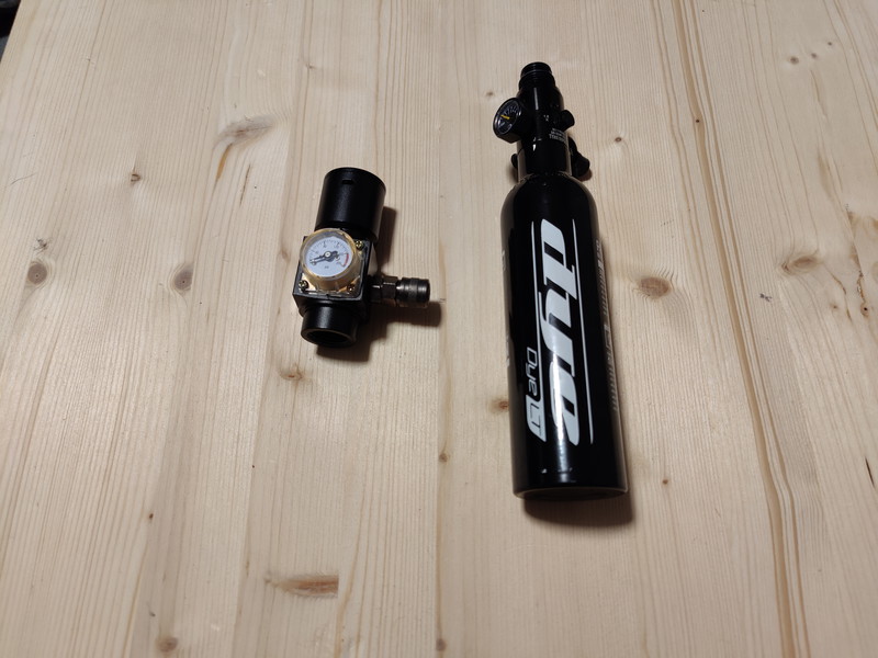 Afbeelding 1 van Z.G.A.N balystik regulator en dye 13Ci Hpa tank