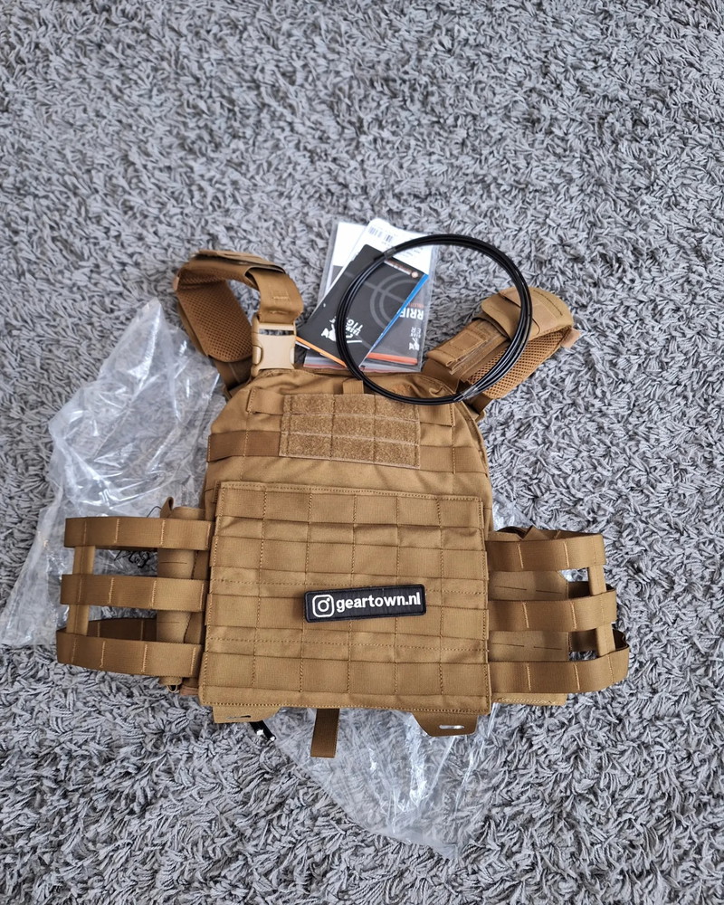 Bild 1 für Nieuwe Tasmanian Tiger TT PLATE CARRIER MKIV coyote brown