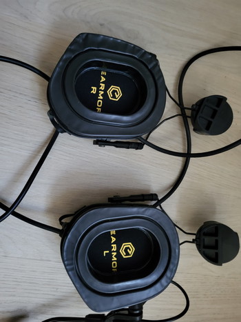 Bild 3 für Earmor M32H + Baofeng porto + 2x PTT + Throat mic