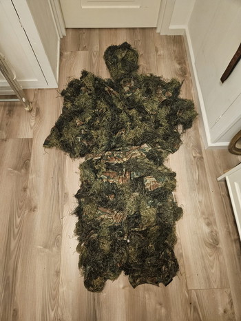 Afbeelding 4 van Volledige airsoft kit te koop (goed onderhouden) + gratis MP5 & M16 (kapot)