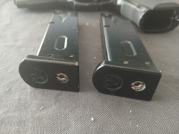 Image 2 for WE Beretta M9 Full Metal GBB + 2 magazijnen (lekken niet)