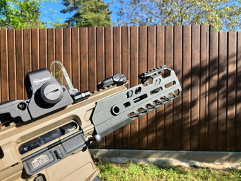 Afbeelding 4 van Toxicant / Salvo Precision MCX Virtus 9 inch handguard