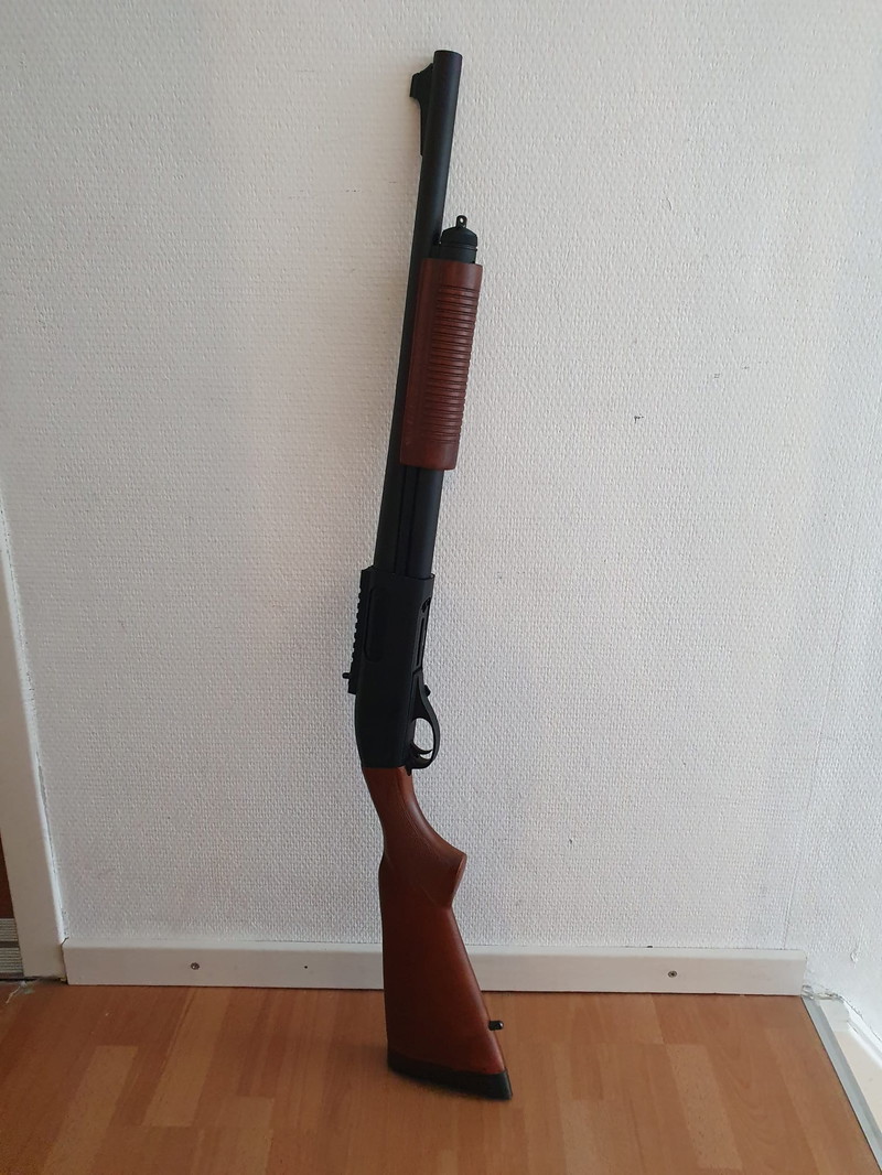 Image 1 for Titel: Golden Eagle M870 gas shotgun full metal met real wood