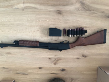 Image 2 for Titel: Golden Eagle M870 gas shotgun full metal met real wood