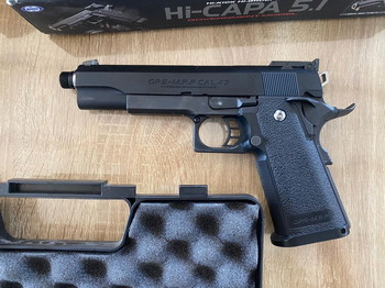 Bild 4 für Lot airsoft materiaal (ARP9 Battle grey, Tokyo Marui Hi Capa 5.1, Novritsch SSP18, WAS Plate Carrier)