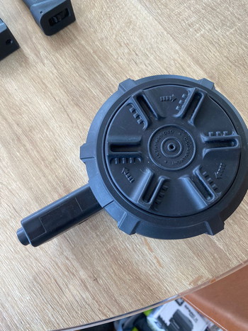 Bild 7 für Lot airsoft materiaal (ARP9 Battle grey, Tokyo Marui Hi Capa 5.1, Novritsch SSP18, WAS Plate Carrier)