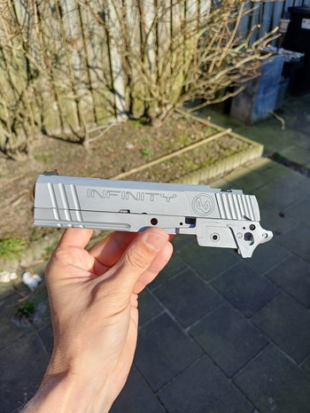 Bild 2 für Custom 4.3 sighttracker (infinity laser engraved slide)