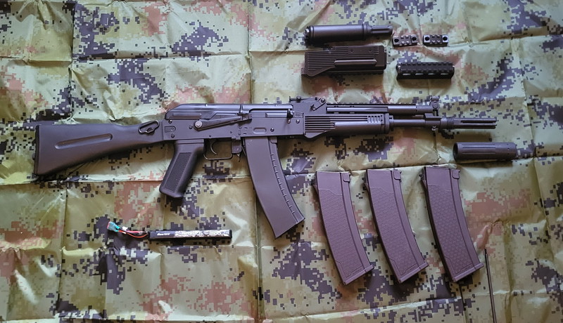 Image 1 for AK 105 deluxe edition with accessories