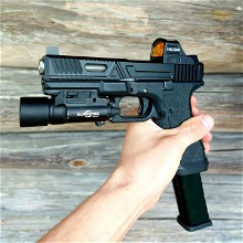 Afbeelding van Beautiful TM Glock 17 and Agency Arms slide set.