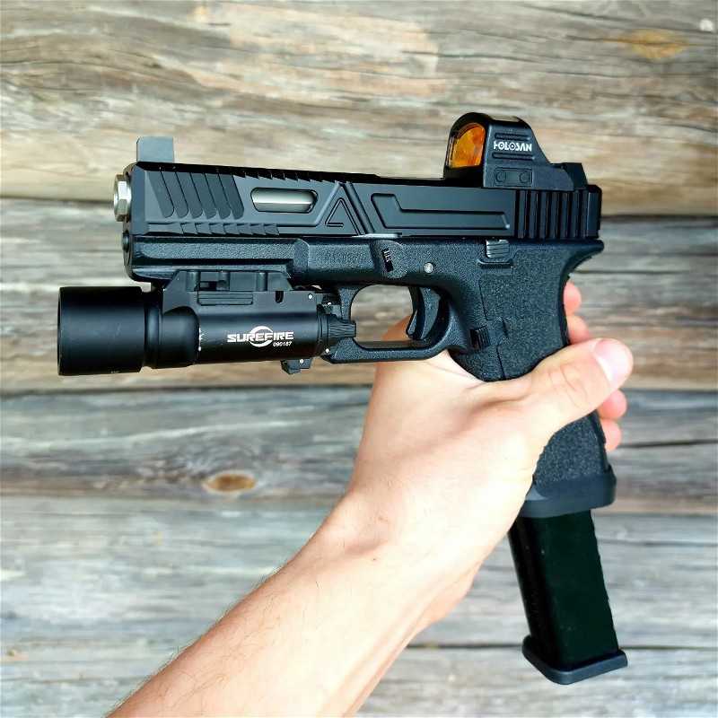 Afbeelding 1 van Beautiful TM Glock 17 and Agency Arms slide set.