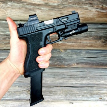 Afbeelding 2 van Beautiful TM Glock 17 and Agency Arms slide set.