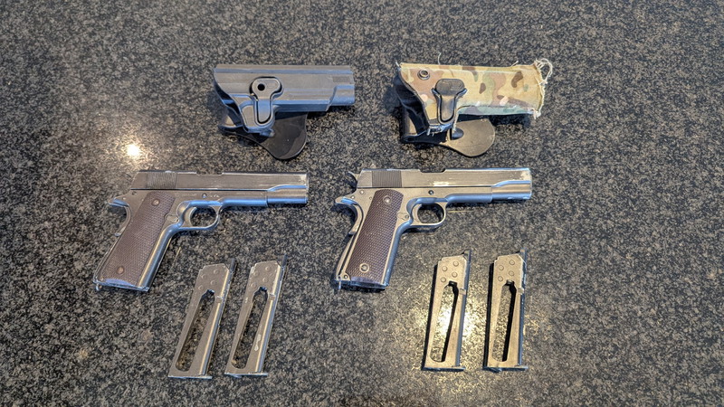 Bild 1 für 2x KWA Colt 1911 + 4 mags