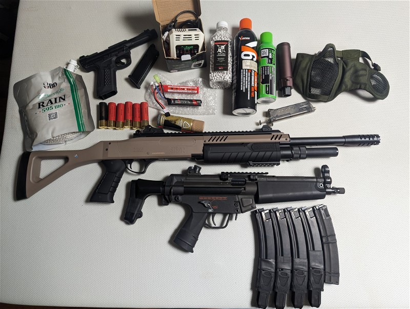 Afbeelding 1 van Pack airsoft MP5 SWAT assassin Fab arme