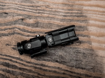 Afbeelding 3 van Romeo8T + Magnifier & Riser