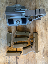 Imagen para Glock 19x 4 extra magazijnen en beenholster