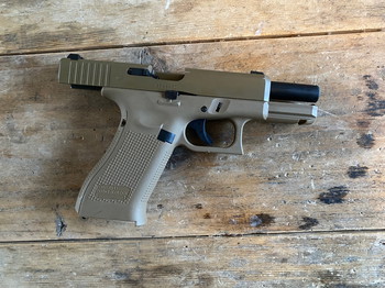 Image 2 pour Glock 19x 4 extra magazijnen en beenholster