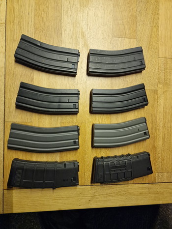 Image 4 for Airsoft bulk. 1 sniper 2 pistols 1 revolver en veel hicap mags