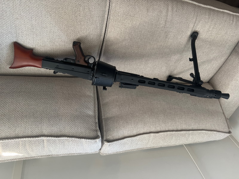 Image 1 pour AGM MG42