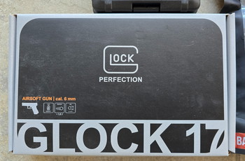 Imagen 3 de Glock 17 Gen 5 GBB + flashlight replica+ holster