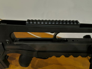 Image 3 for Custom Cybergun F1 EVO Famas met rail en magazijnen
