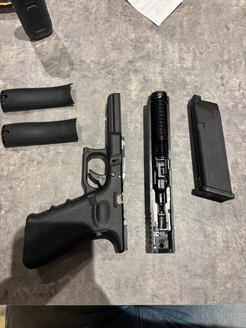 Afbeelding 2 van Glock 17 Gen 4 Airsoftpistool