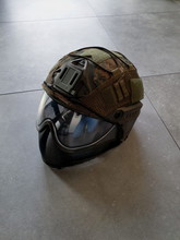 Image pour Groene olive WARQ  helm met wit vizier en camo