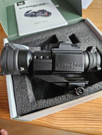 Image 2 pour Strikefire ll peqbox  compact scope