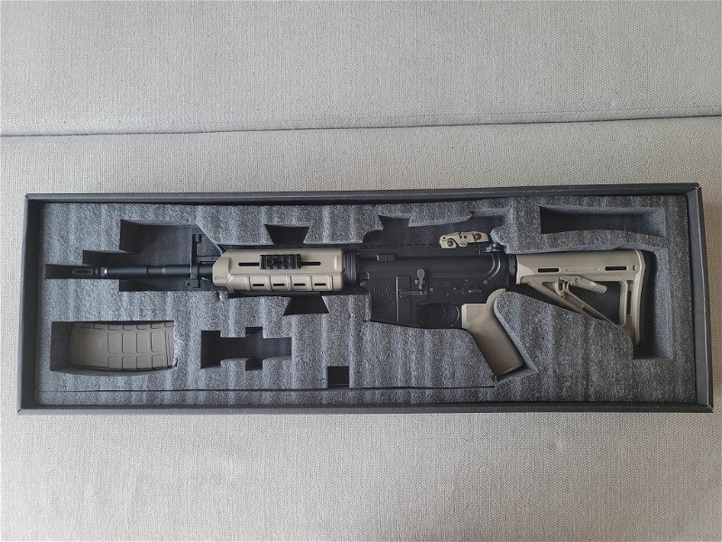 Image 1 for King Arms/Cybergun S&W Magpul M&P15 (m4/ar15) AEG TAN DE