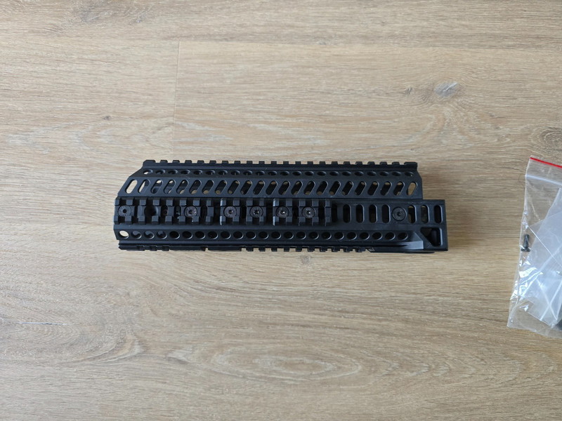 Bild 1 für Saiga-12K (T.Marui) CNC 6061 Aluminium Z style Handguard + rails