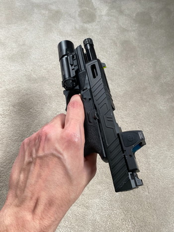 Bild 3 für Glock 17 Zev Tech OMEN base Marui