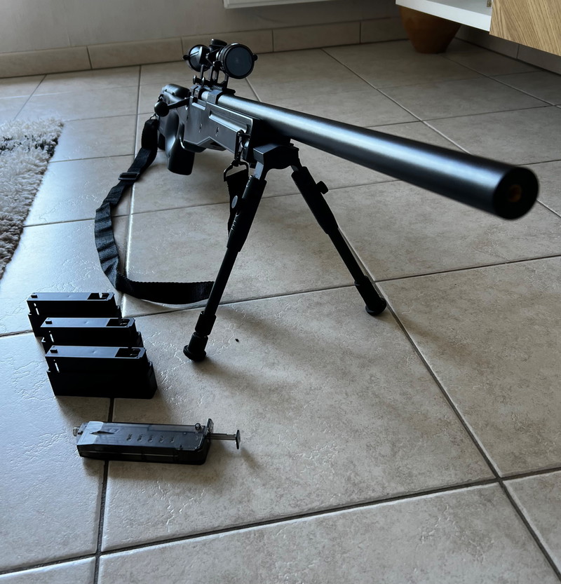 Image 1 pour Un sniper et 2 pistolets