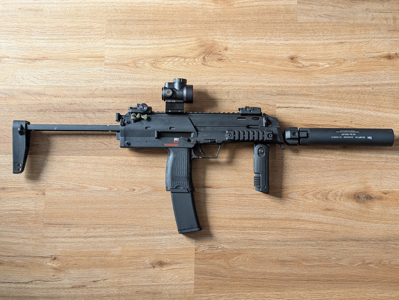 Afbeelding 1 van VFC MP7A1 V2 GBB with Accessoires in very good condition