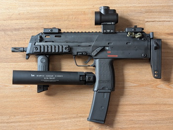 Afbeelding 3 van VFC MP7A1 V2 GBB with Accessoires in very good condition