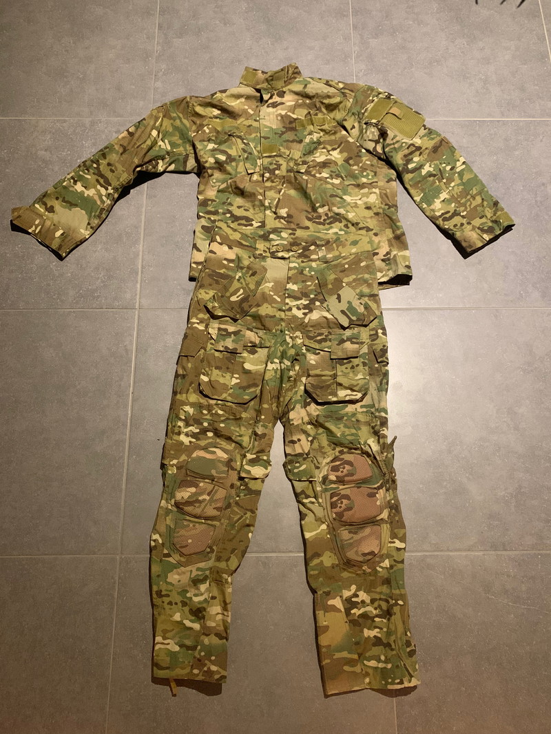 Image 1 for Camo outfit