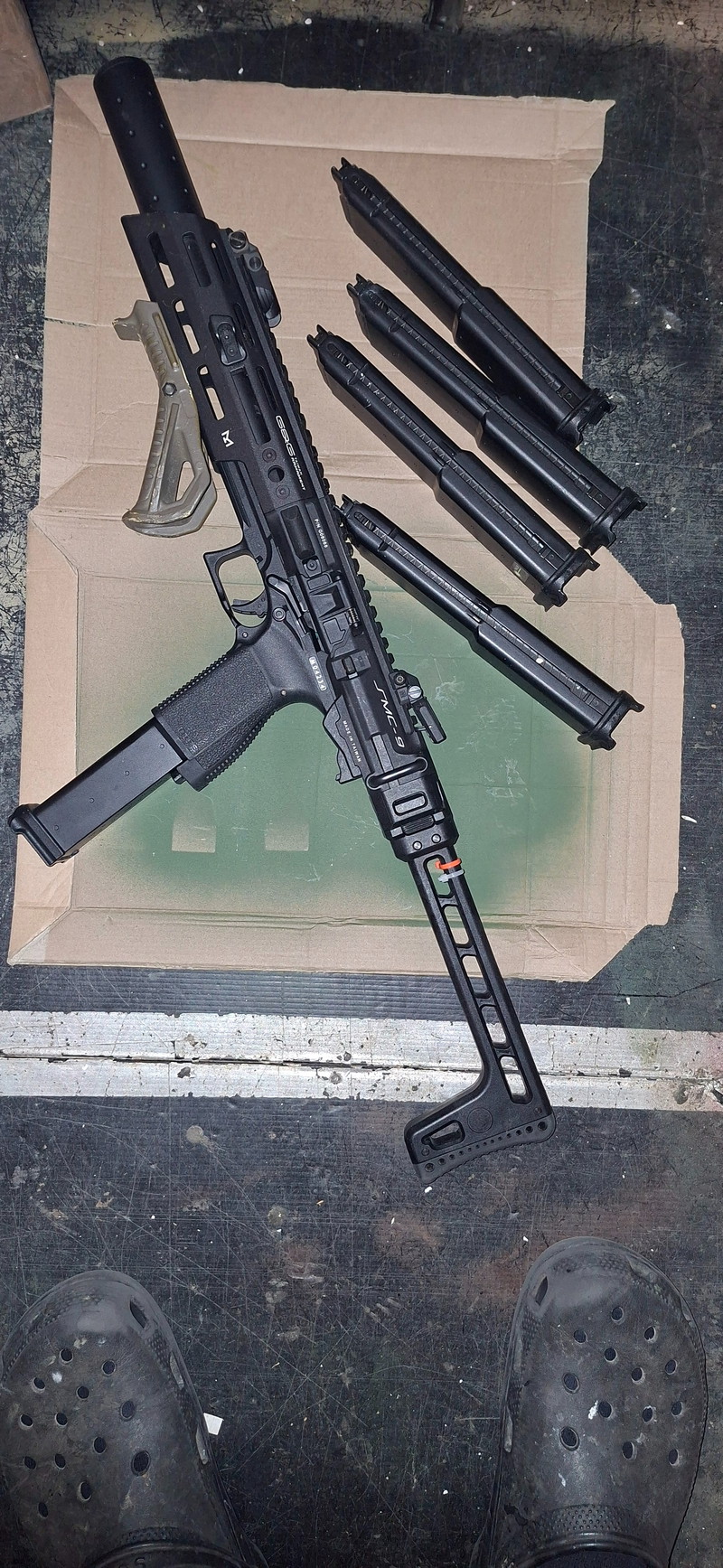 Imagen 1 de SMC9 GBB mit 5 magazine +HPA-Trommel adapter