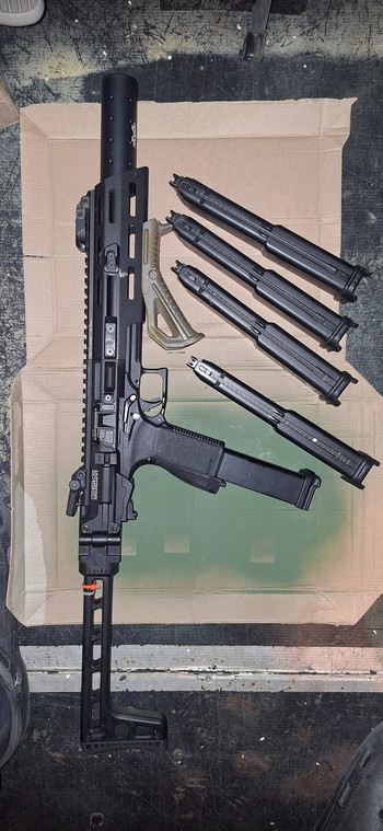 Imagen 2 de SMC9 GBB mit 5 magazine +HPA-Trommel adapter